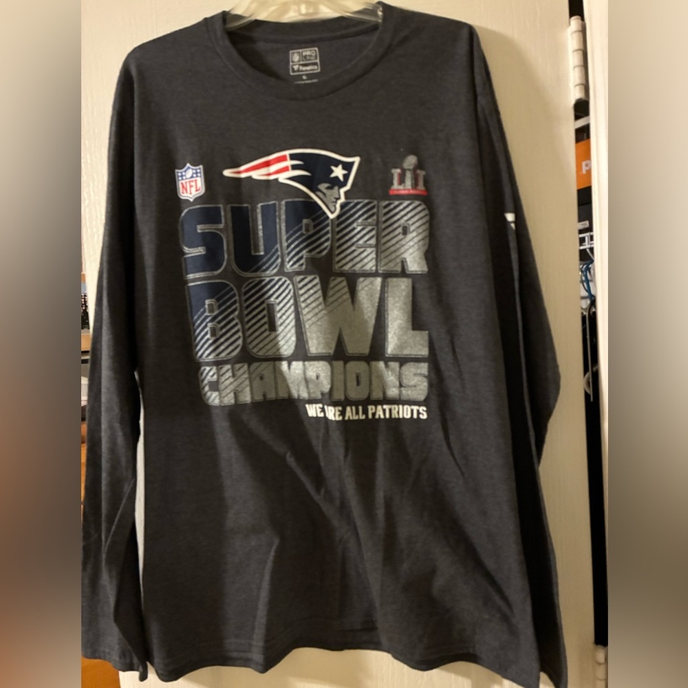 New England Patriots - Fanatics Dark Gray Super Bowl Champions Long Sleeve Tee
